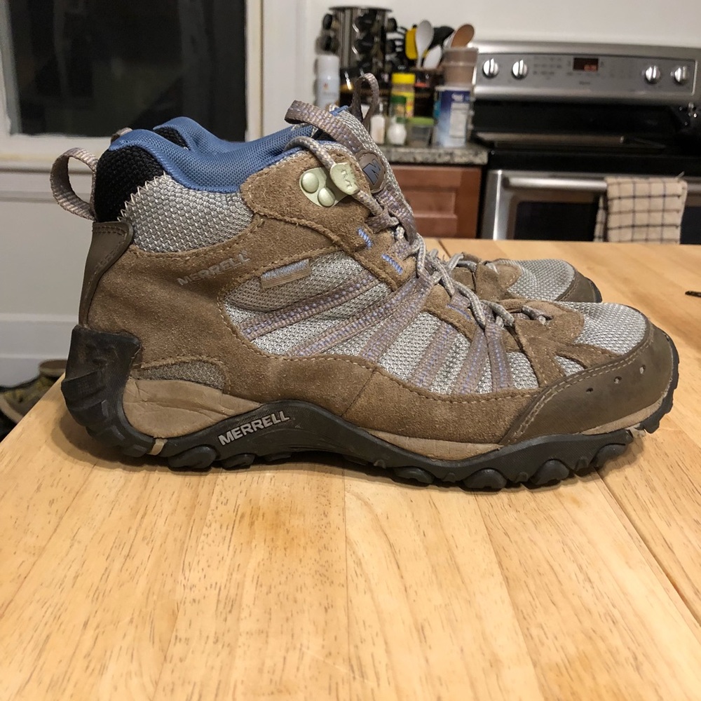 Merrell Women’s Hiking Boot 7.5